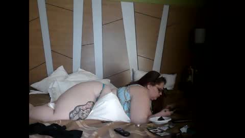 Snapshot of mysticlynn420 chatting on February 2025 06:17:02 AM MysticLynn online show from February 2025 06:17:02 AM