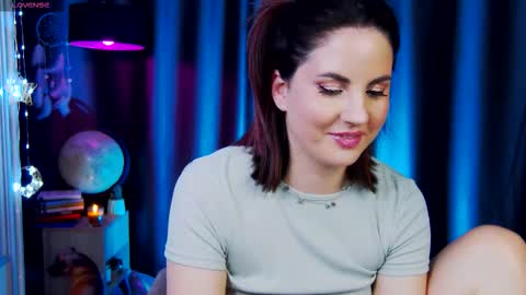 Angeline online show from February 2026 06:42:01 PM