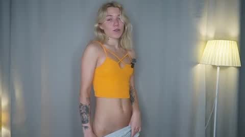 Snapshot of myviolet_rush chatting on June 2026 07:44:02 PM Olivia or just olive online show from June 2026 07:44:02 PM