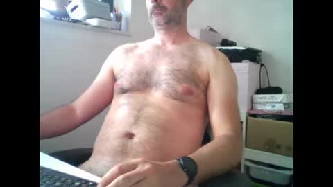 Snapshot of naaktlopertjebe chatting on May 2026 07:15:01 AM naaktlopertjebe online show from May 2026 07:15:01 AM