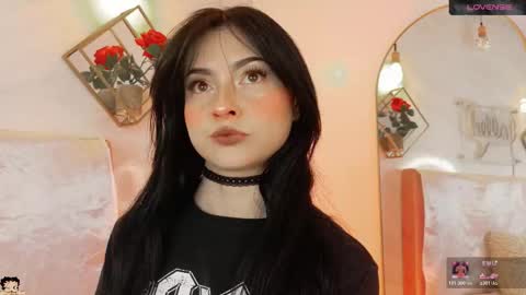 naamah_b online show from March 2026 02:32:01 PM