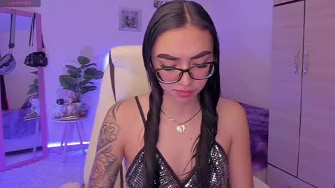 anny online show from December 2024 10:21:01 PM