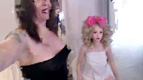 Snapshot of nadia_vixen chatting on April 2026 10:57:02 PM Nadia Vixen online show from April 2026 10:57:02 PM