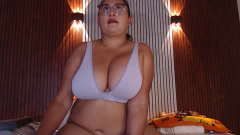 Nadia online show from March 2026 09:28:01 AM