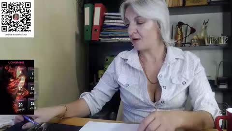 Snapshot of nadin_slut chatting on October 2025 05:21:02 PM Nadin online show from October 2025 05:21:02 PM