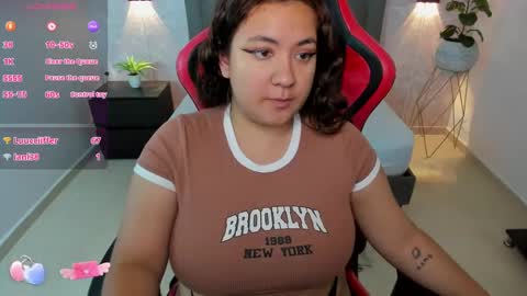 Nadine online show from January 2025 07:27:01 PM