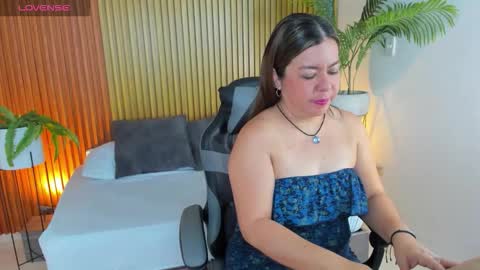 N A H I A online show from February 2026 12:20:01 PM