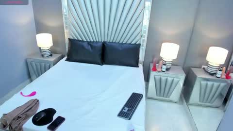 Nahiara Gray online show from October 2025 08:06:02 PM