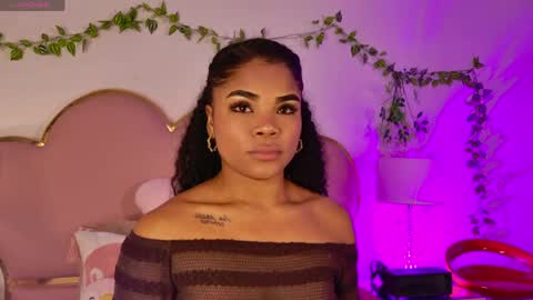 Snapshot of nahiarareina chatting on May 2026 01:42:02 PM NahiaraReina online show from May 2026 01:42:02 PM