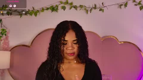 Snapshot of nahiarareina chatting on June 2026 02:40:01 PM NahiaraReina online show from June 2026 02:40:01 PM