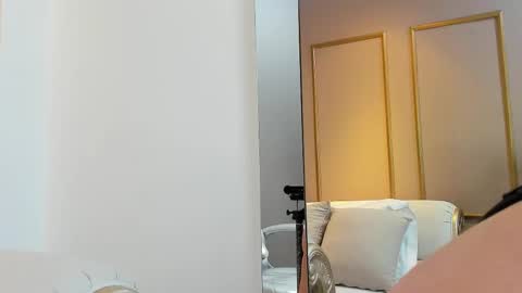 Nahimi online show from November 2025 07:25:01 PM