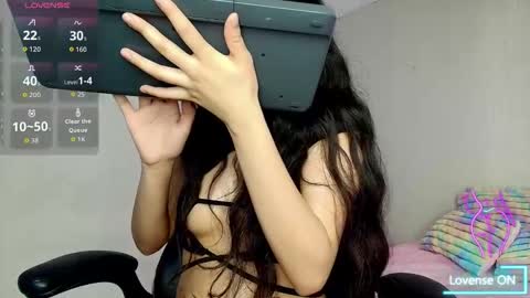 valeria online show from November 2025 09:31:01 PM