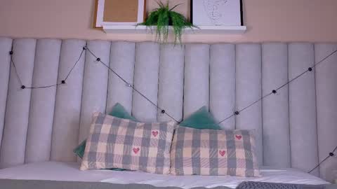  VICTORIA  online show from April 2026 07:41:01 PM