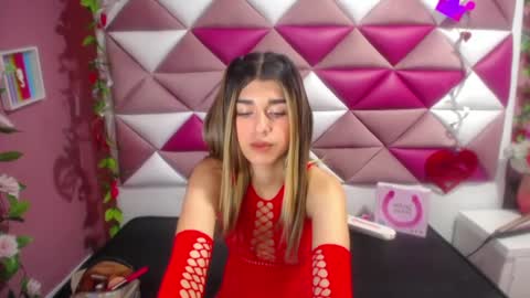 NahomiConnorr online show from January 2025 04:04:01 PM