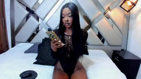 Snapshot of nahomii_hill chatting on May 2026 08:39:01 PM Nahomi online show from May 2026 08:39:01 PM