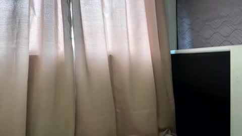 nahomy online show from March 2026 01:04:02 PM