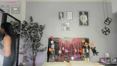 nahomycarterr online show from October 2025 07:37:02 PM