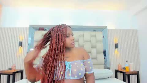 Nahomye online show from October 2025 02:56:01 AM