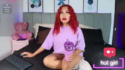 Snapshot of naia_cruz_ chatting on November 2025 07:57:01 PM Naia online show from November 2025 07:57:01 PM