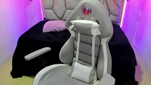    online show from February 2025 01:19:01 AM