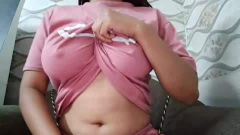 Snapshot of naina00123 chatting on May 2026 03:25:02 AM Naina online show from May 2026 03:25:02 AM