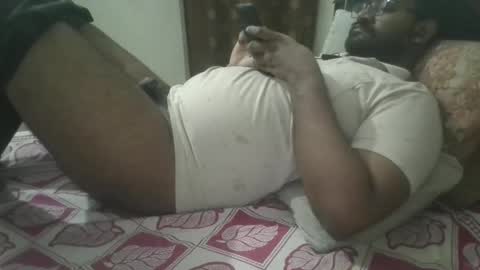 NAIRANANDU28 online show from April 2026 04:04:02 AM