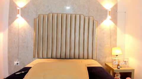 Naisha Rousell online show from October 2025 09:45:01 PM