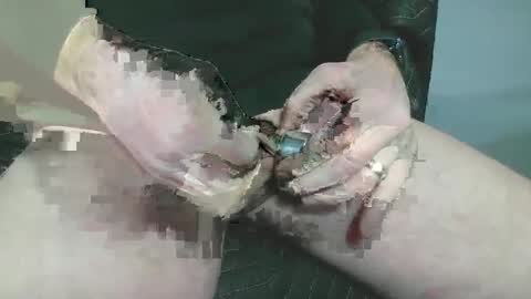 Snapshot of nakedbeachcouple chatting on January 2025 01:44:02 PM nakedbeachcouple online show from January 2025 01:44:02 PM