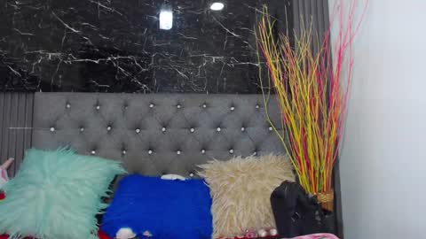 NALAROY online show from January 2025 11:20:01 AM