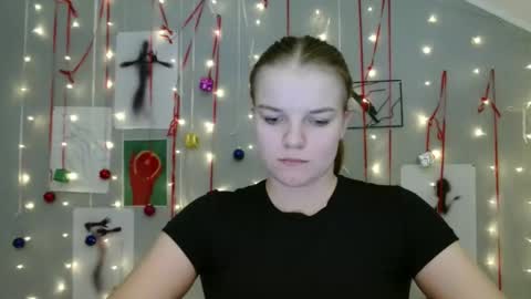 Nana online show from November 2025 08:15:02 AM