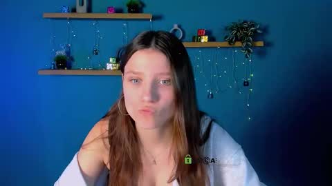 nana_shy_ online show from December 2025 10:00:02 AM