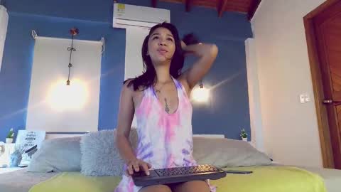 Snapshot of nanamilan_ chatting on December 2025 12:34:02 PM Nana Milan online show from December 2025 12:34:02 PM