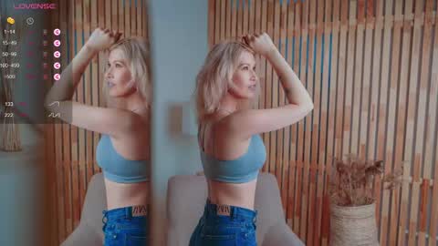 Snapshot of nancyfancyyy chatting on January 2025 10:32:02 AM Follow my page on peach online show from January 2025 10:32:02 AM