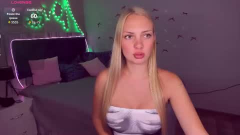 Snapshot of nancysummer chatting on July 2026 10:02:02 AM NancySummer online show from July 2026 10:02:02 AM