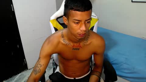 nando_col online show from November 2025 12:18:02 PM