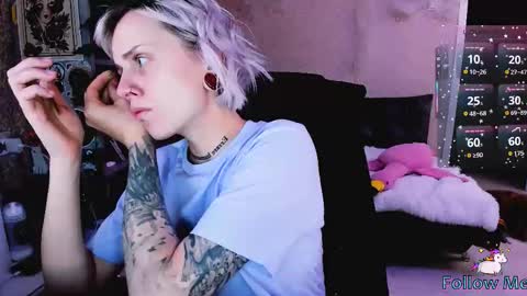 Monday-Friday 12-4 AM and 6-9 AM New York time online show from November 2025 08:22:02 PM