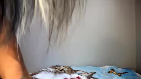 Snapshot of nanneyrose chatting on April 2026 12:44:01 AM Nanneypooh online show from April 2026 12:44:01 AM