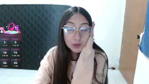 Snapshot of nanylux chatting on April 2026 06:30:02 PM nanylux online show from April 2026 06:30:02 PM