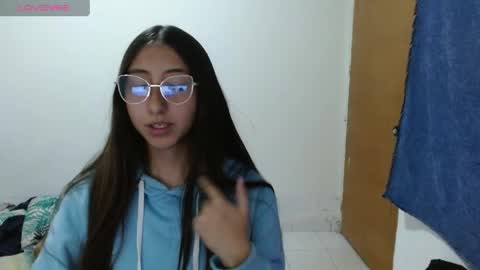 Snapshot of nanylux chatting on April 2026 04:12:01 AM nanylux online show from April 2026 04:12:01 AM