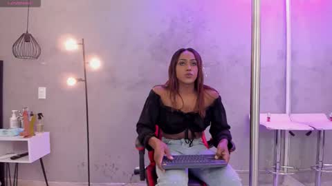 Snapshot of naomi__blair chatting on March 2026 03:30:01 AM Naomi Blair online show from March 2026 03:30:01 AM