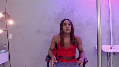 Snapshot of naomi__blair chatting on March 2026 04:14:02 AM Naomi Blair online show from March 2026 04:14:02 AM