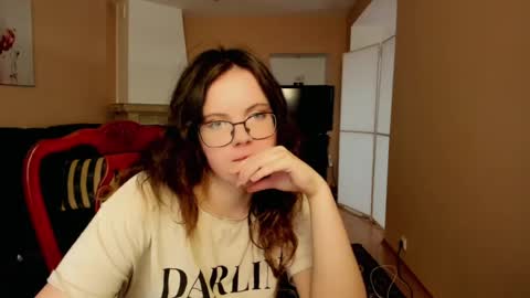 Snapshot of naomi_di chatting on June 2026 05:27:02 AM naomi_di online show from June 2026 05:27:02 AM