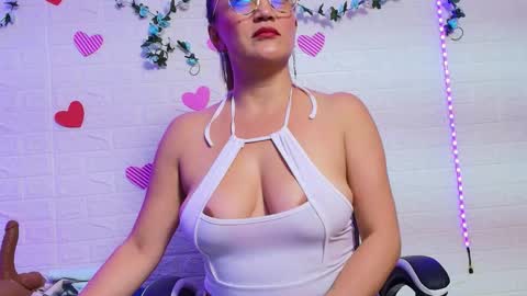 Naomi online show from October 2025 10:35:02 AM