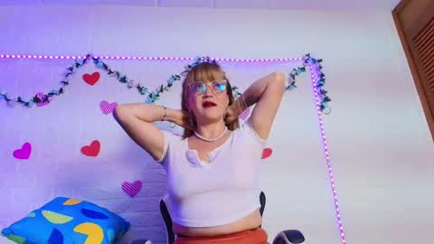 Naomi online show from October 2025 11:09:01 AM