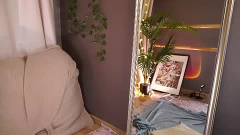naomi_hotterr online show from July 2026 05:48:02 PM