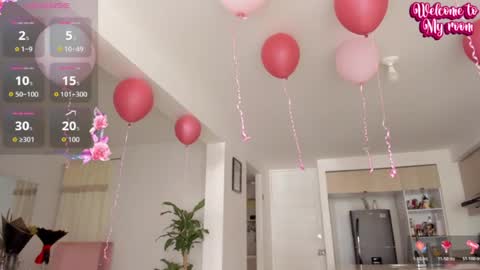 Snapshot of naomi_kiing chatting on July 2026 08:00:01 PM Nathalia King online show from July 2026 08:00:01 PM