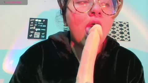 Naomi online show from March 2025 04:19:01 AM