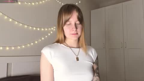 Naomi online show from October 2025 07:05:02 PM