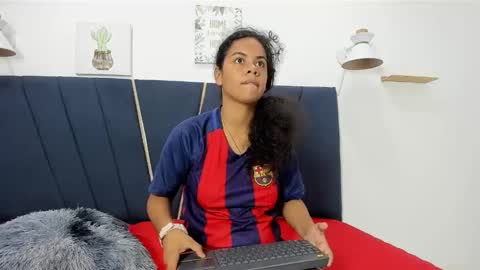 naomi_x0 online show from December 2025 03:29:02 PM