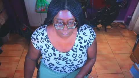 Snapshot of naomifux chatting on May 2026 08:06:02 PM Naomi online show from May 2026 08:06:02 PM